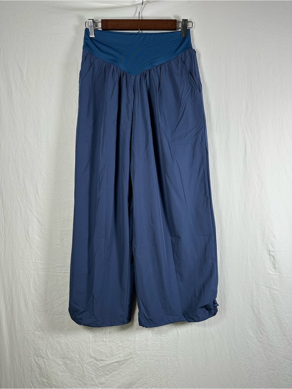 Topping—Flowy Wide-Leg Yoga Pants in Two-Tone Blue